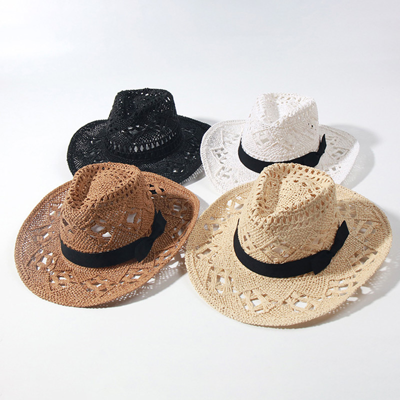 Melubangi Topi Jerami Koboi